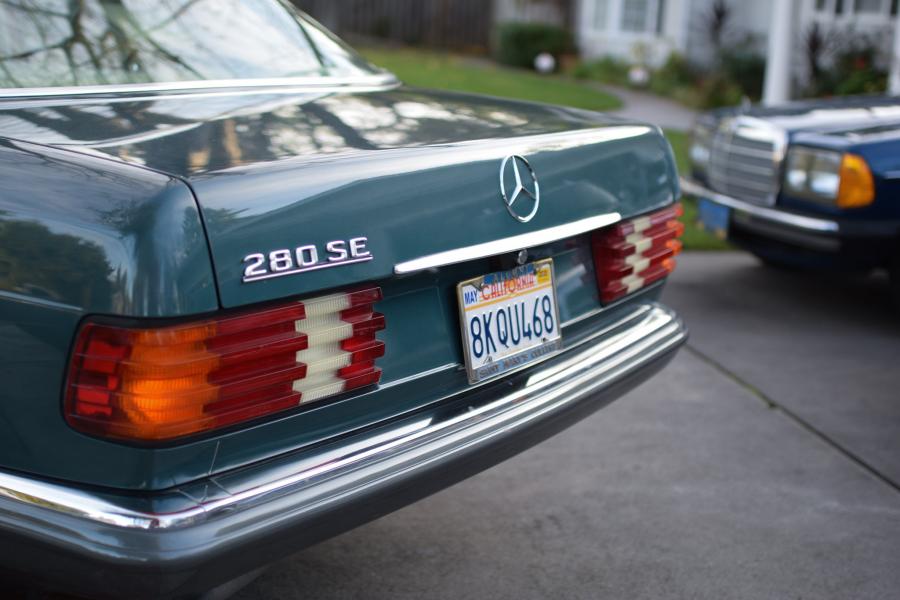 Детали экстерьера Mercedes-Benz 280 SE (W126) 1983 года  (EU) (фото 29 из 62)